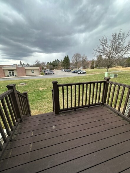 Building Photo - 160 Cortland Dr