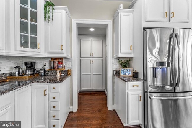 Building Photo - 726 River Mist Dr