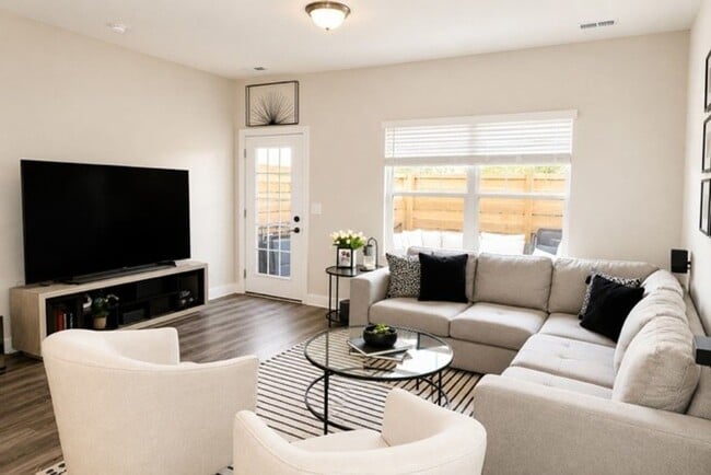 Building Photo - Welcome to Robinson Rowhouses, an exceptional community in the vibrant Old Hickory area!
