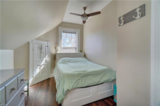 Building Photo - 314 Florida Ave