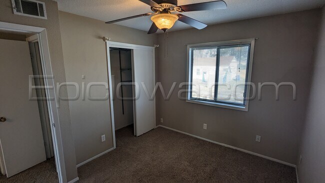 Building Photo - 1238 O Ave Pl NE