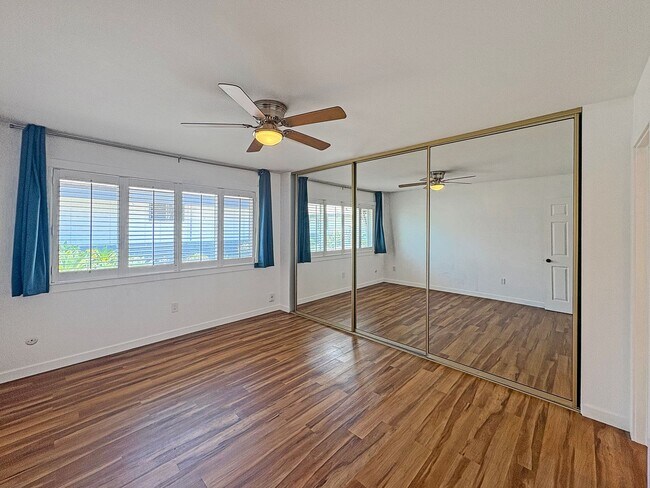 Building Photo - Beautifully Maintained 2B/2BA in Central E...