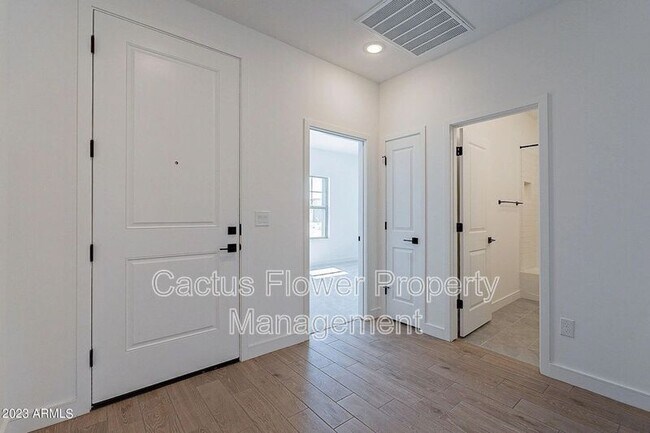 Building Photo - 3056 W Bent Tree Dr