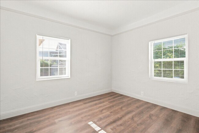 Building Photo - 3123 San Rafael Ct