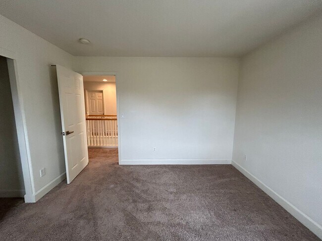 Building Photo - 1454 Azalea Dr