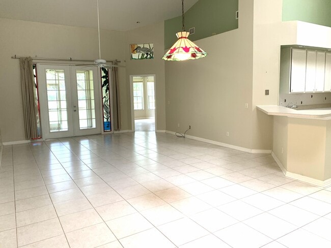 Building Photo - 1657 SW Harbour Isles Cir
