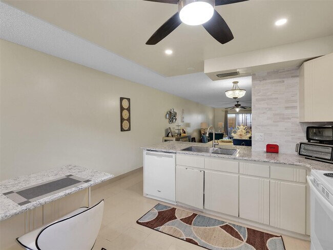 Building Photo - 3405 Bimini Ln