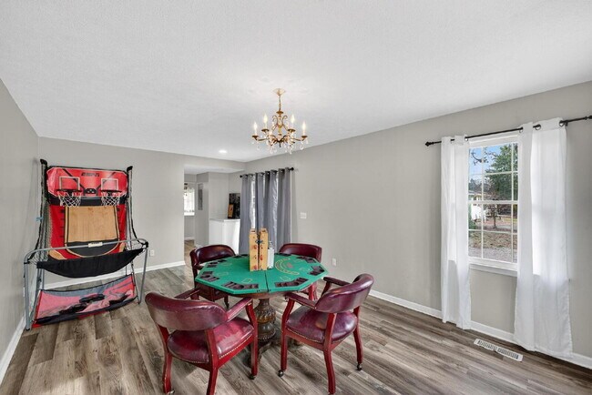 Building Photo - Fully Furnished Modern Ranch with Amazing Kitchen!