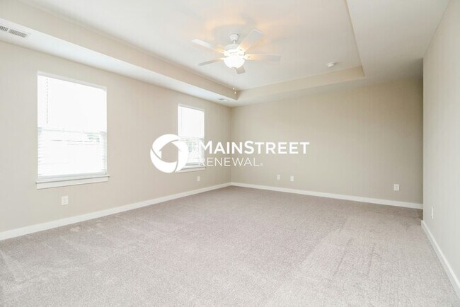Building Photo - 4 Bedroom Pet-Friendly Home in Murfreesbor...