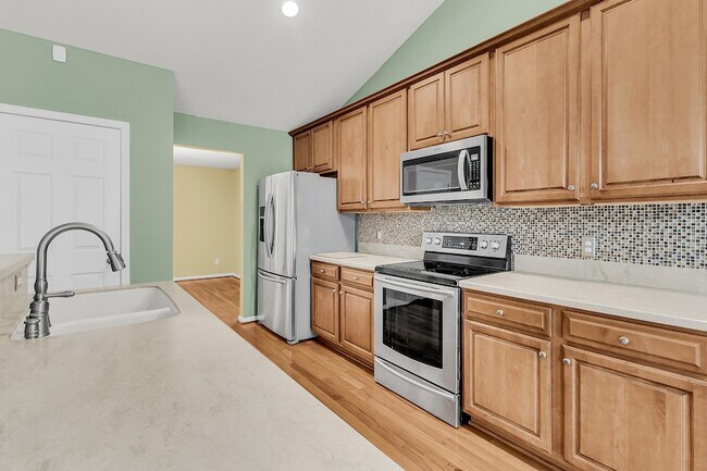 Building Photo - 124 Dovetail Cir