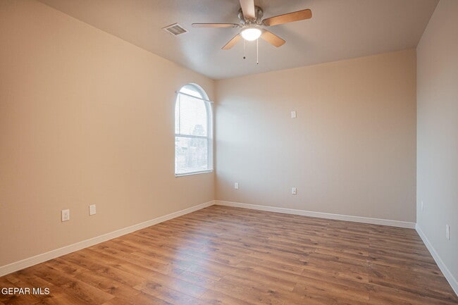 Building Photo - 7321 Mission Viejo Dr