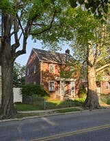 Building Photo - 417 Hill St