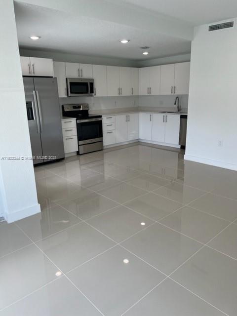 Building Photo - 25867 SW 145th Ave