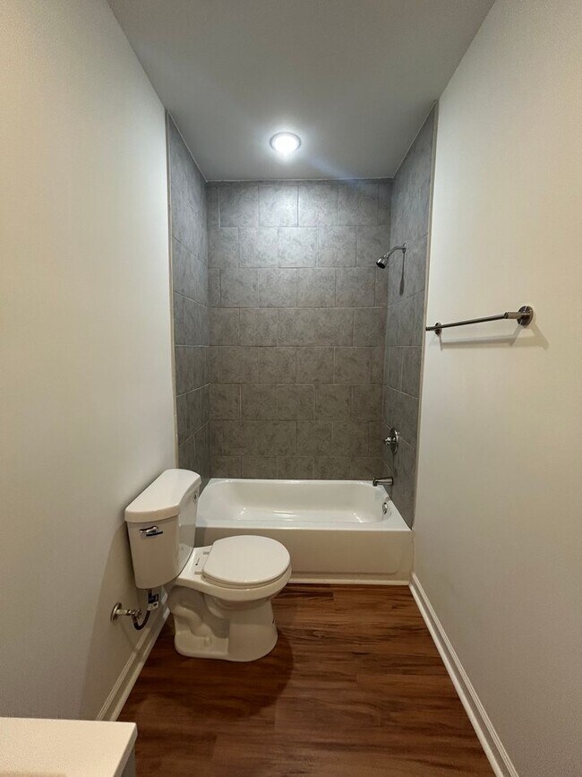 Building Photo - SPECIAL DEAL: $250 OFF FIRST MONTH'S RENT