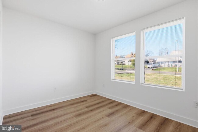 Building Photo - 25 Autumn Ln