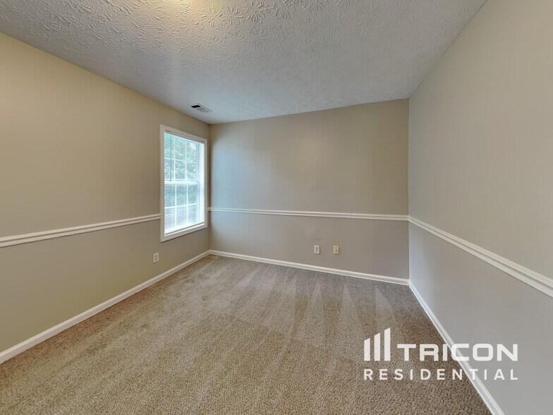 Building Photo - 3362 Kittery Dr SW