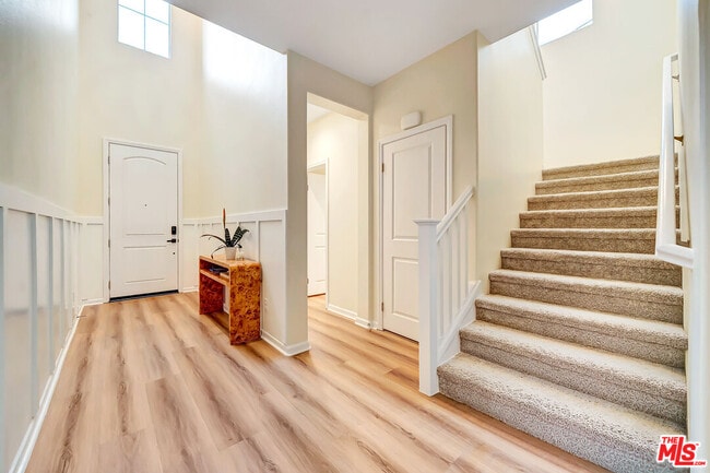 Building Photo - 25151 Golden Maple Dr