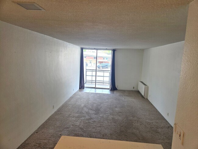 Building Photo - Charming 1-Bedroom Condo in the Heart of Denver's University Neighborhood
