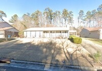Building Photo - Comfortable Ranch Home