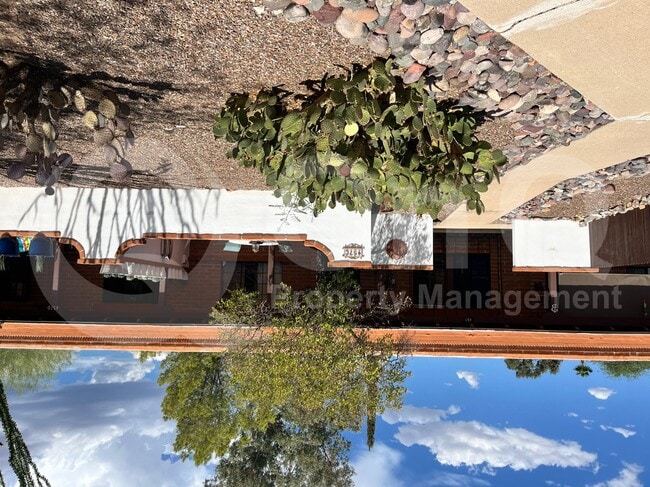 Building Photo - 457 S Paseo Quinta
