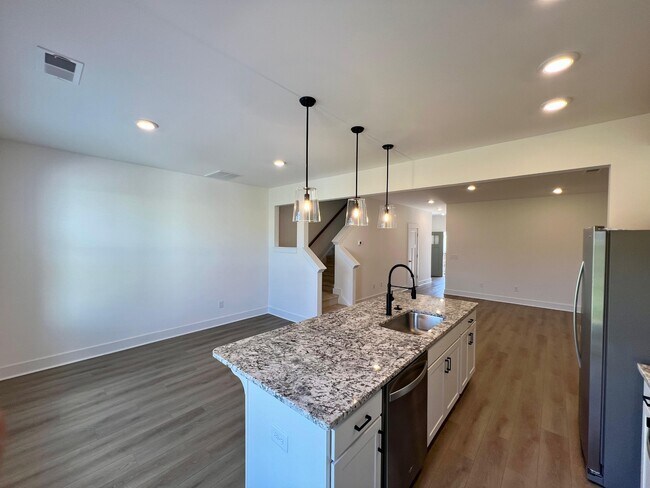 Building Photo - 1242 Cherry Orch Rd