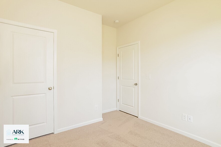 Building Photo - 711 Courtland Dr