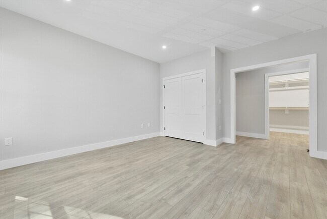 Building Photo - 1180 Great Plain Ave