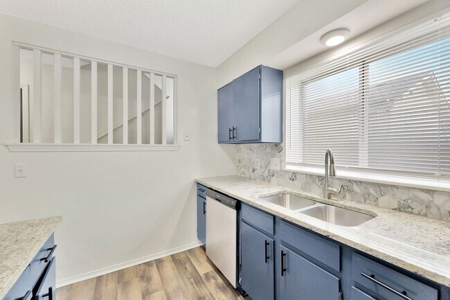 Building Photo - 5510 S Gold St