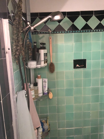 Building Photo - 655 S Dunsmuir Ave