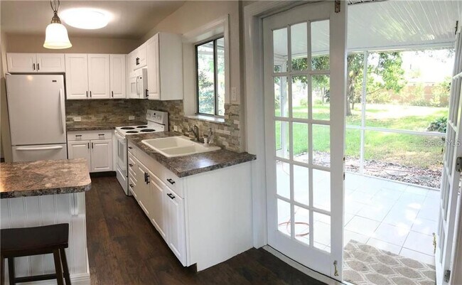 Building Photo - 4745 Escalante Dr