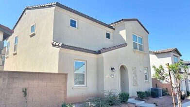 Building Photo - 4 Bedrooms Available
University Park