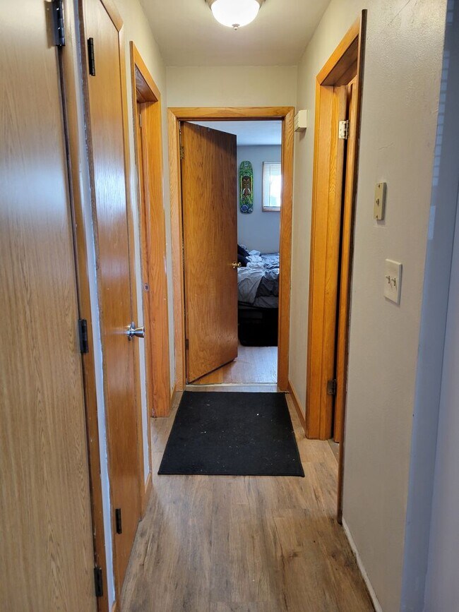 Building Photo - Single Family Home