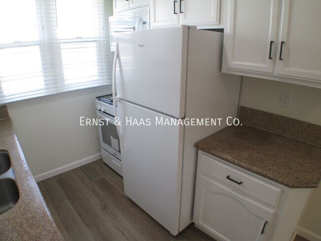 Building Photo - 4541 N Banner Dr