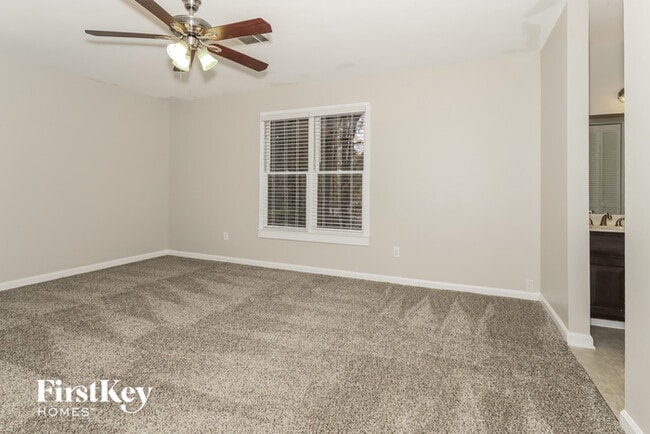 Building Photo - 3167 Lake Ranch Dr