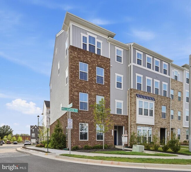 Building Photo - 8046 Williamson Blvd