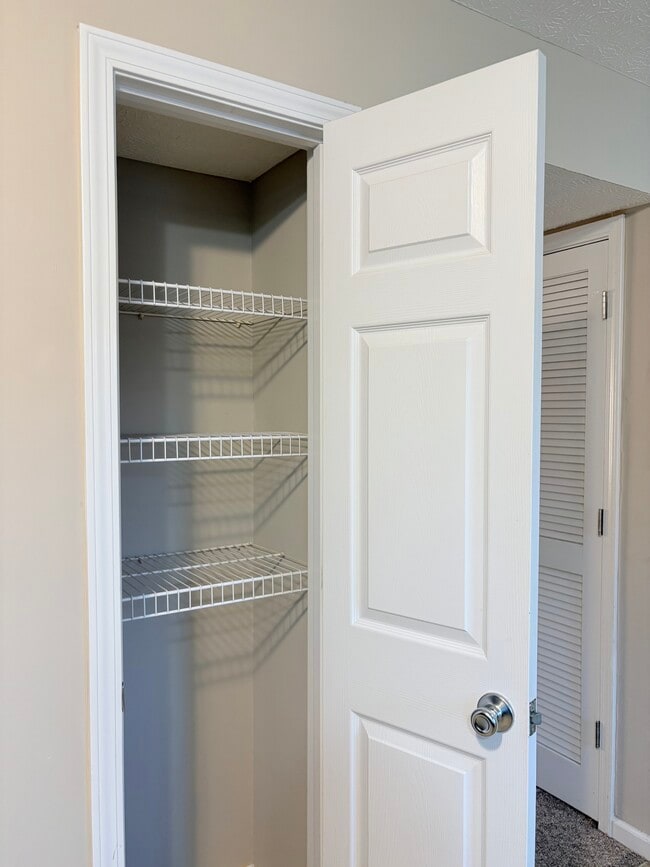 Building Photo - 130 Bright St