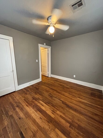 Building Photo - 1235 S Lewis Pl