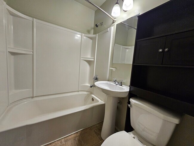 Building Photo - 3002 Woodrow St