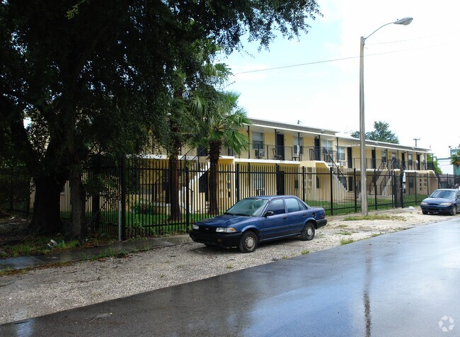 Building Photo - Knight Center Apartments