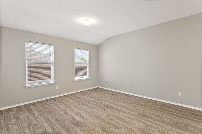Building Photo - 12023 Sapphire River