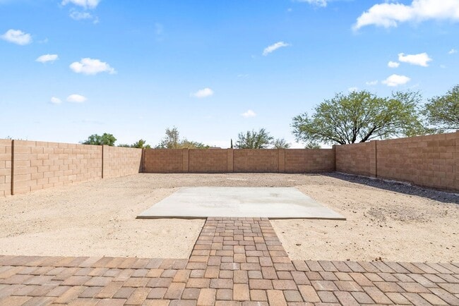 Building Photo - Home Sweet Home! Located in a highly sough...