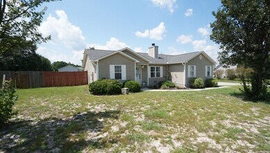 Building Photo - 301 Scranton Ct