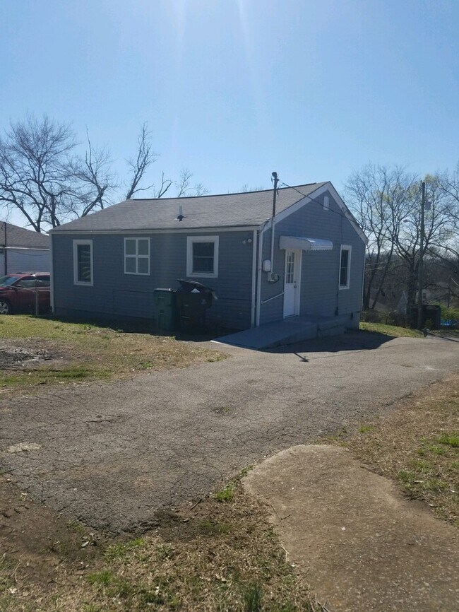 Building Photo - 514 High Street Nashville, TN 37211