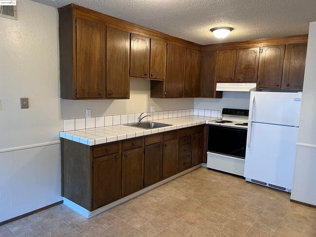 Building Photo - 1651 Detroit Ave