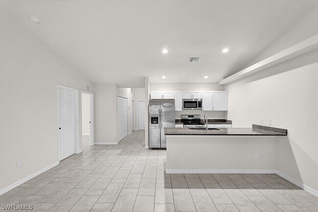 Building Photo - 3910-3912 Southwest 15th Pl-