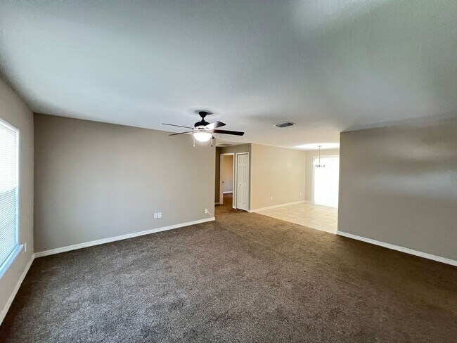 Building Photo - Beautiful 3 Bedroom, 2 Bathroom Home in Ocala!!