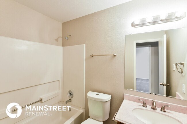 Building Photo - 10207 Rainbow Creek