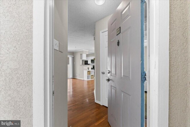 Building Photo - 1524 Lincoln Way