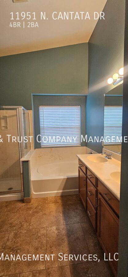 Building Photo - 11951 N Cantata Dr