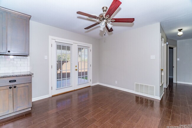 Building Photo - 447 Brees Blvd